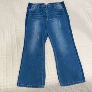 LIKE NEW Chelsea and Violet jeans sz 31